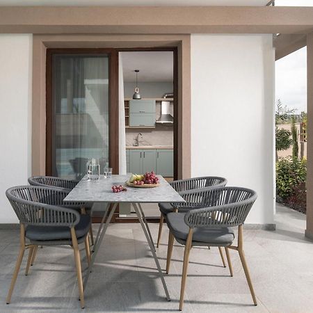 Villa Naiada Никити Екстериор снимка